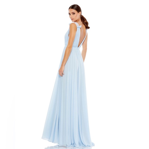 PLEATED CHIFFON SLEEVELESS V-NECK GOWN - Picture 3 of 4